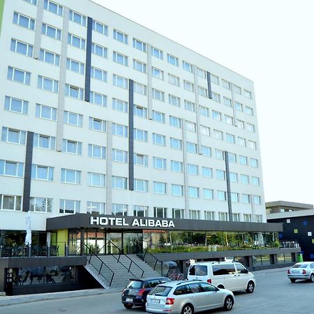 Hotel Ali Baba Humenné Eksteriør bilde
